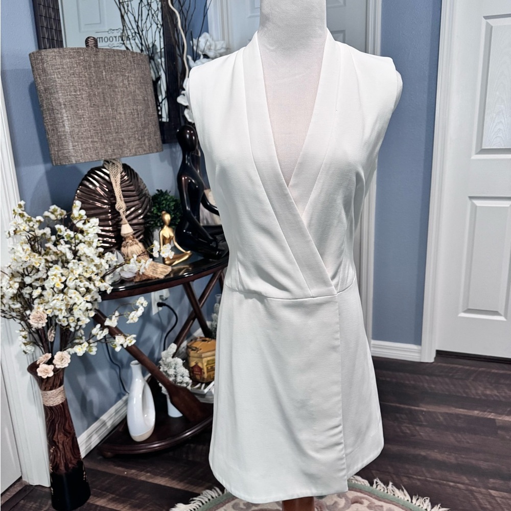 BCBGMAXAZRIA, cream blazer dress. XXS.
